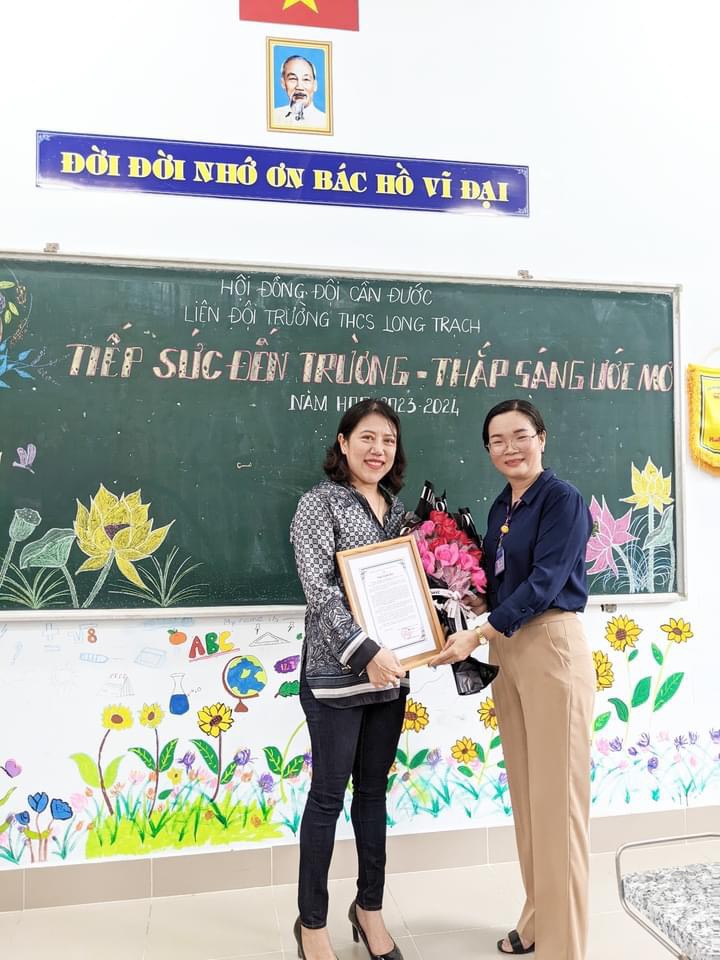 TIẾP SỨC ĐẾN TRƯỜNG _ THẮP SÁNG ƯỚC MƠ