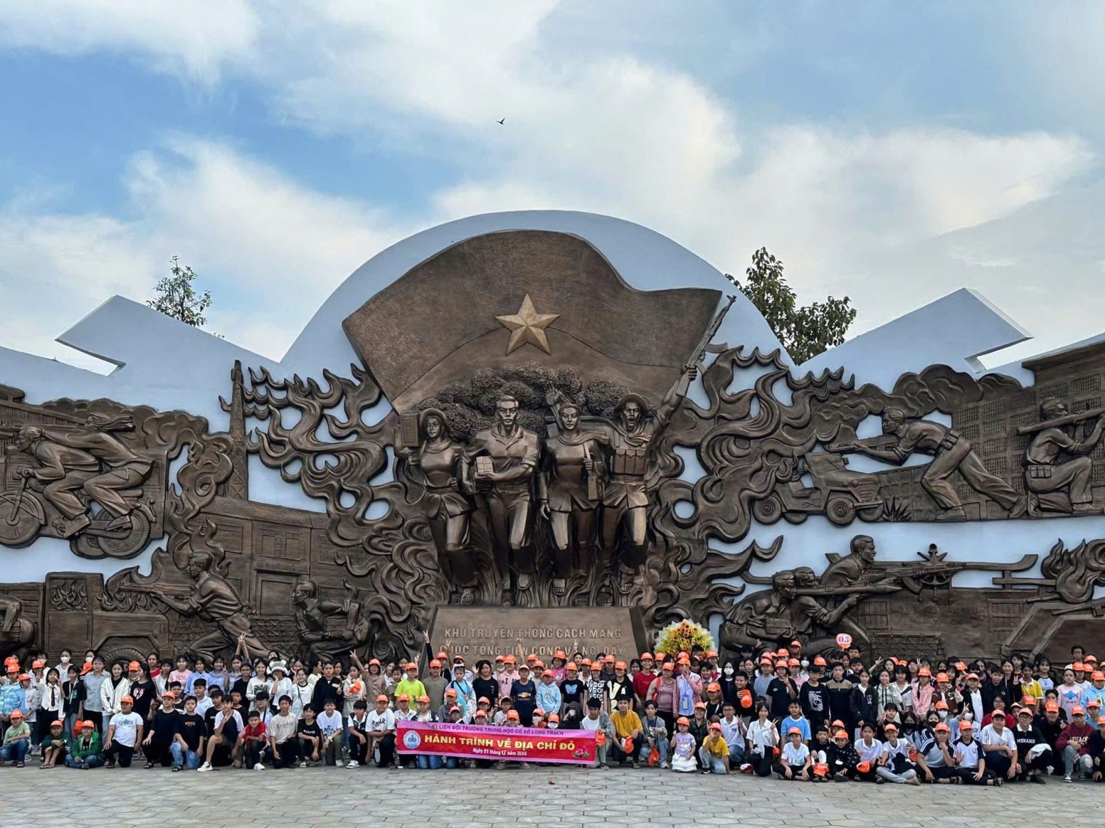 Về nguồn - Hành trình về địa chỉ đỏ năm 2024
